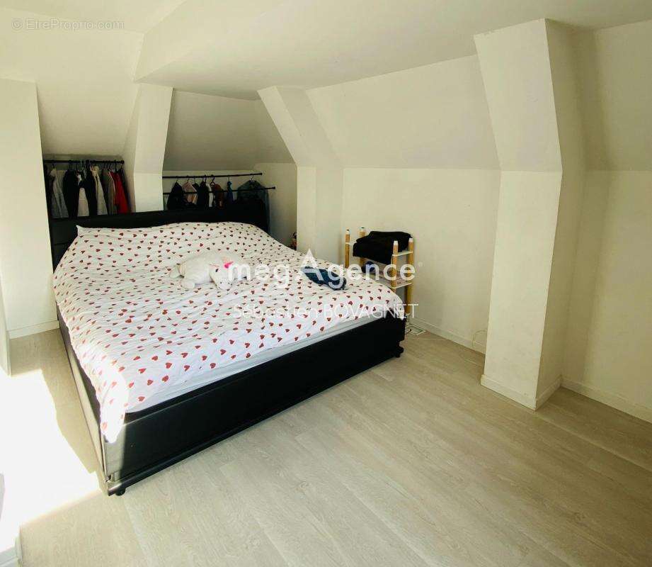 Maison avec une chambre de plein pied, garage et jardinet - photo 6