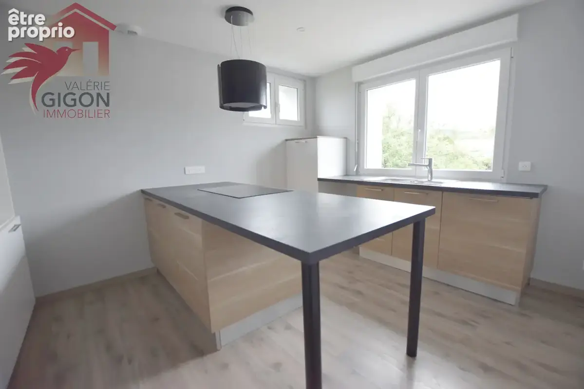 BELLE MAISON PRETE A VIVRE entièrement RENOVEE tant à l'intérieur qu'à l'extérieur, idéale pour une famille - photo 2