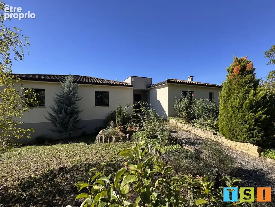 Maison de plain-pied avec vue sur les Pyrénées, grand garage et panneaux solaires - photo 4