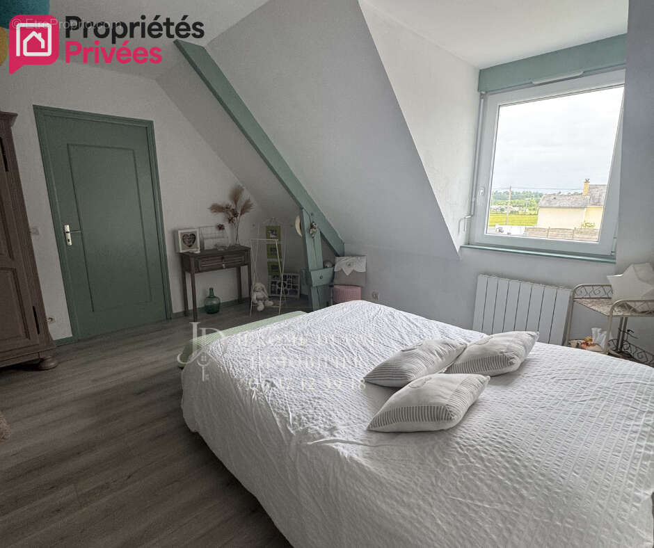 Longère en pierre rénovée avec piscine à vendre à Ernée (53500) ? 193 m², 5 chambres, terrain de 3 866 m² ? Mayenne (53) - photo 6