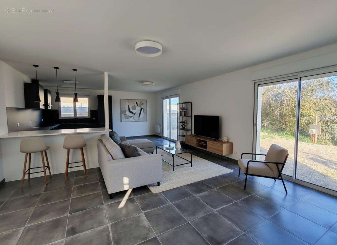 Maison neuve de plain pied  de 101 m2 secteur Civray, 3 chambres, jardin - photo 2