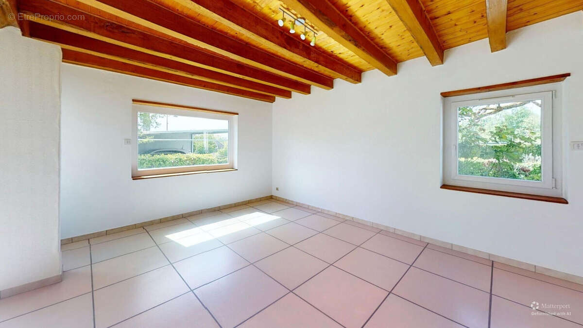 Maison à MISEREY-SALINES
