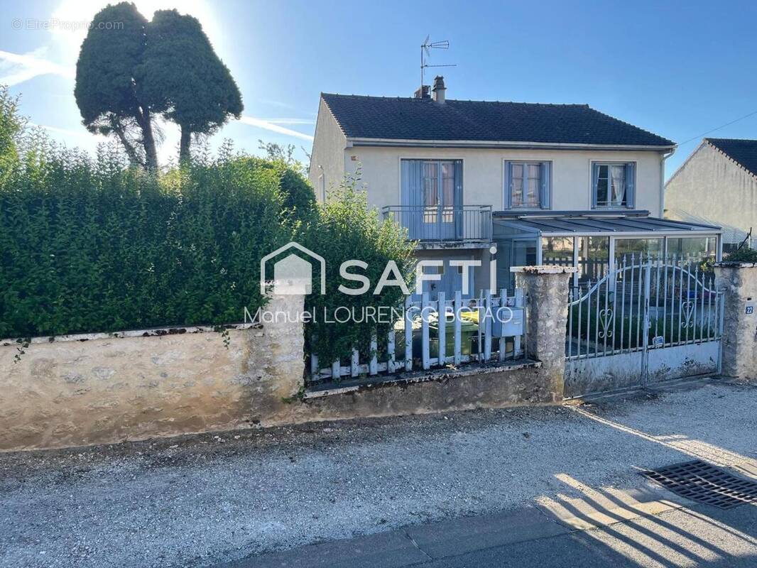 Photo 1 - Maison à LESCHEROLLES
