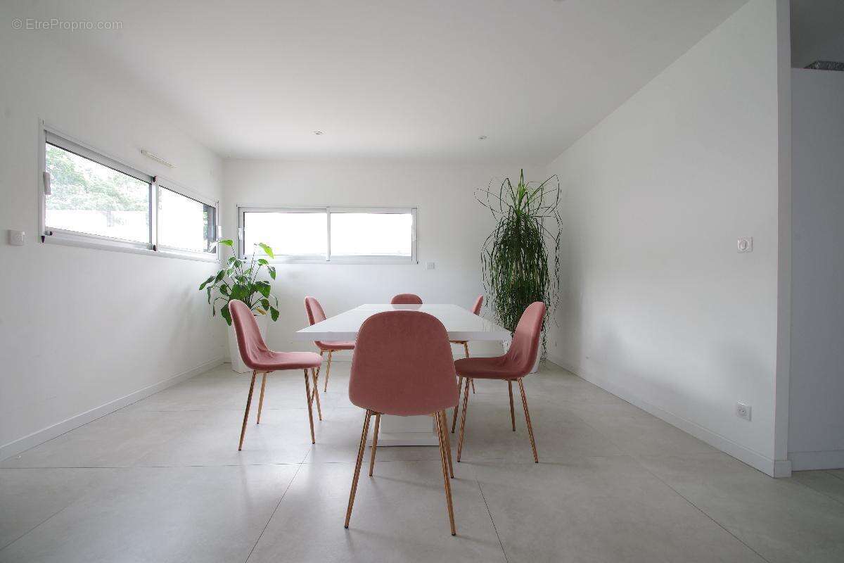 172 m² de confort - Construction 2021 - DPE A - Aux portes de Rezé - photo 7