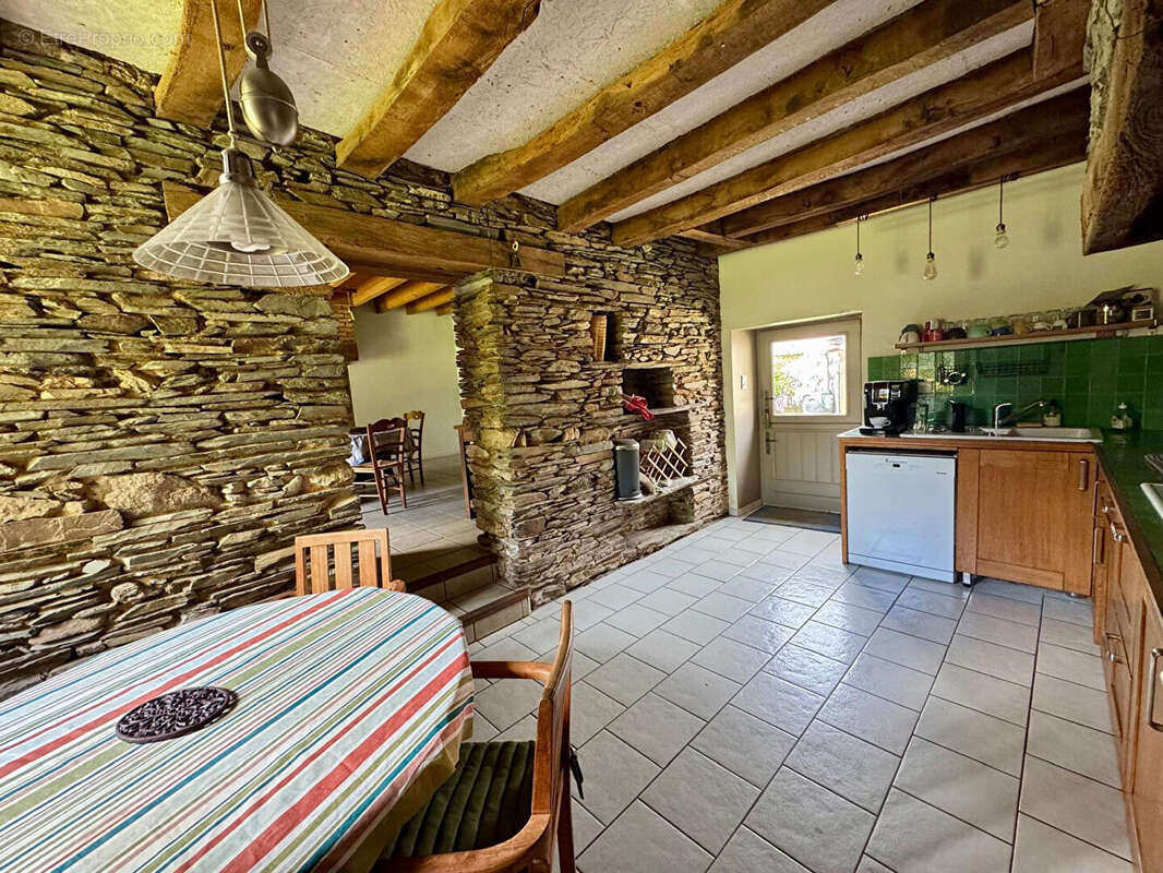 Maison à LE LOUROUX-BECONNAIS