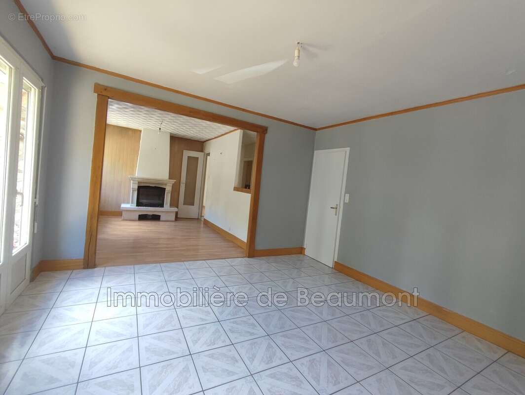 Maison à BEAUMONT-LE-ROGER