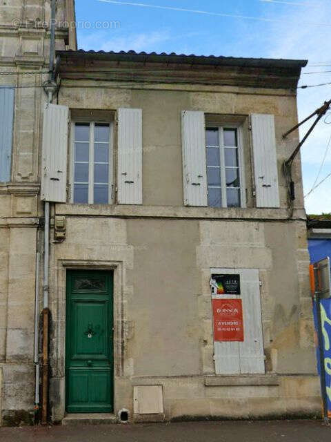 Maison à COGNAC
