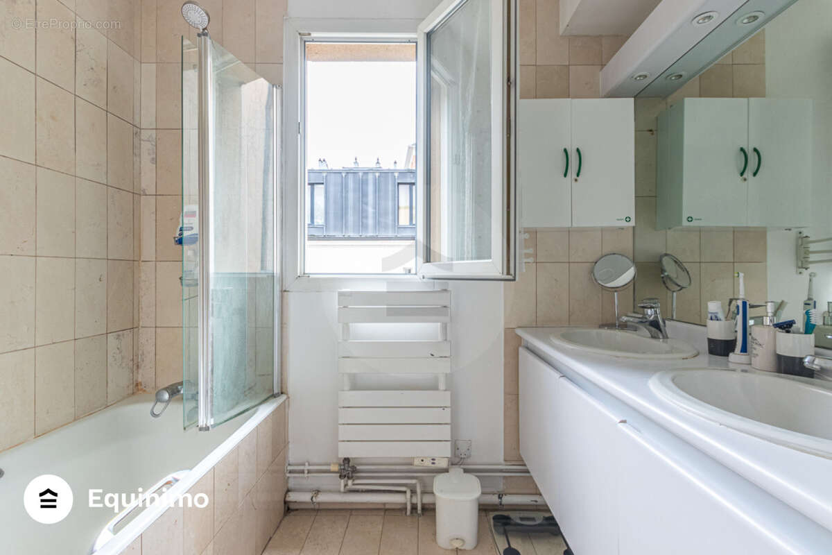 Appartement à PARIS-12E