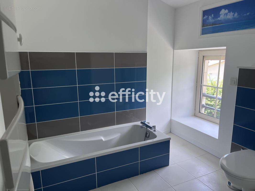 Maison 180 m² à Saint-Symphorien  - photo 9