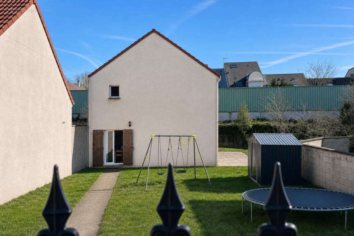 Maison à CLICHY-SOUS-BOIS