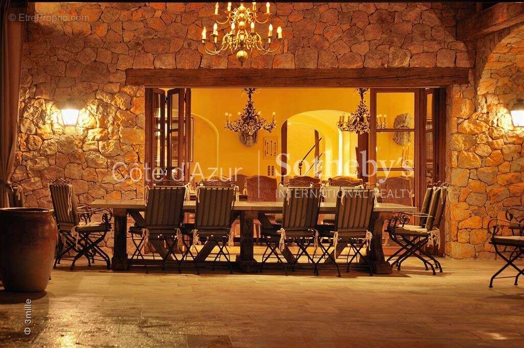 Maison à LES ADRETS-DE-L'ESTEREL