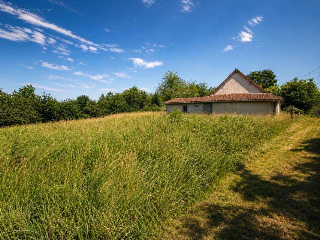 Maison de 2 pièce de 75 m² à Cléré-du-Bois - photo 9