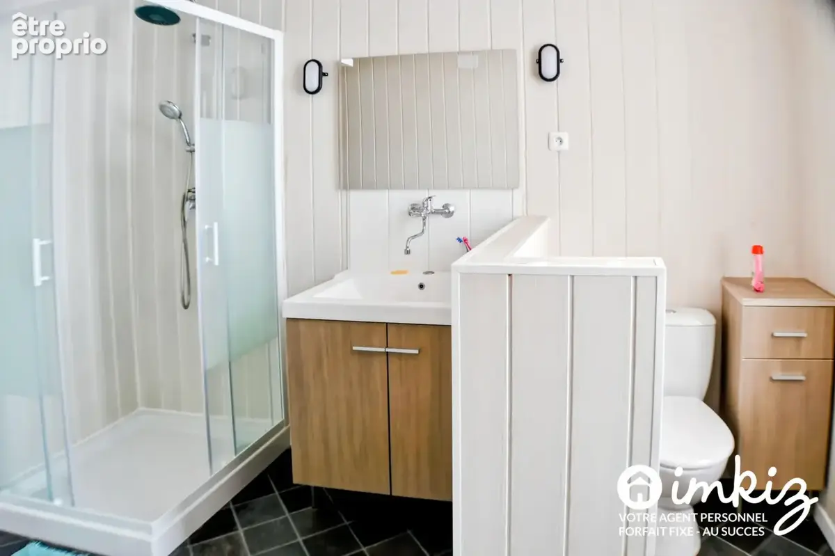 Maison 5 pièces de 140 m² avec cour et préau - photo 5