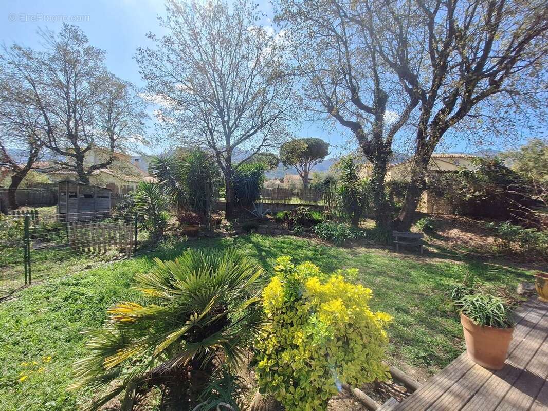 Maison à LAROQUE-DES-ALBERES