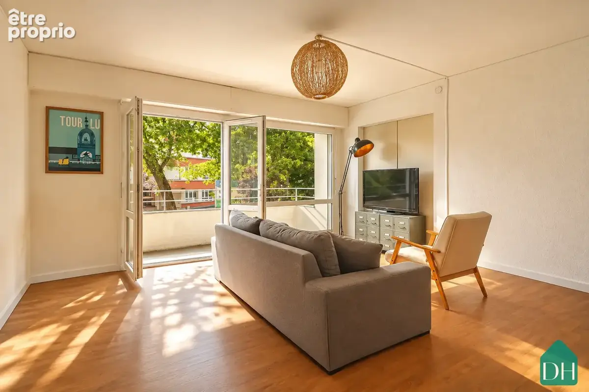 Appartement T2 avec balcon - place de stationnement - cave - photo 2