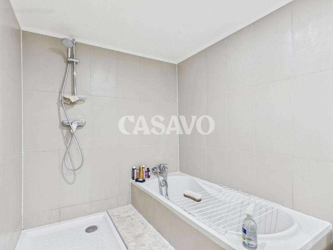 Appartement à PARIS-3E