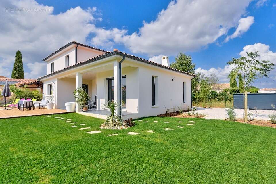 Terrain à VAILHAUQUES