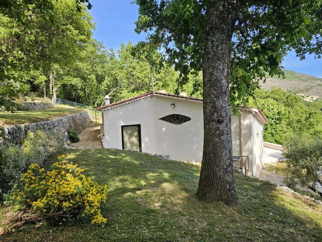 Maison à SAINT-VALLIER-DE-THIEY