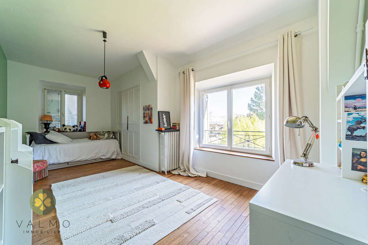 Maison à MONTFORT-L'AMAURY