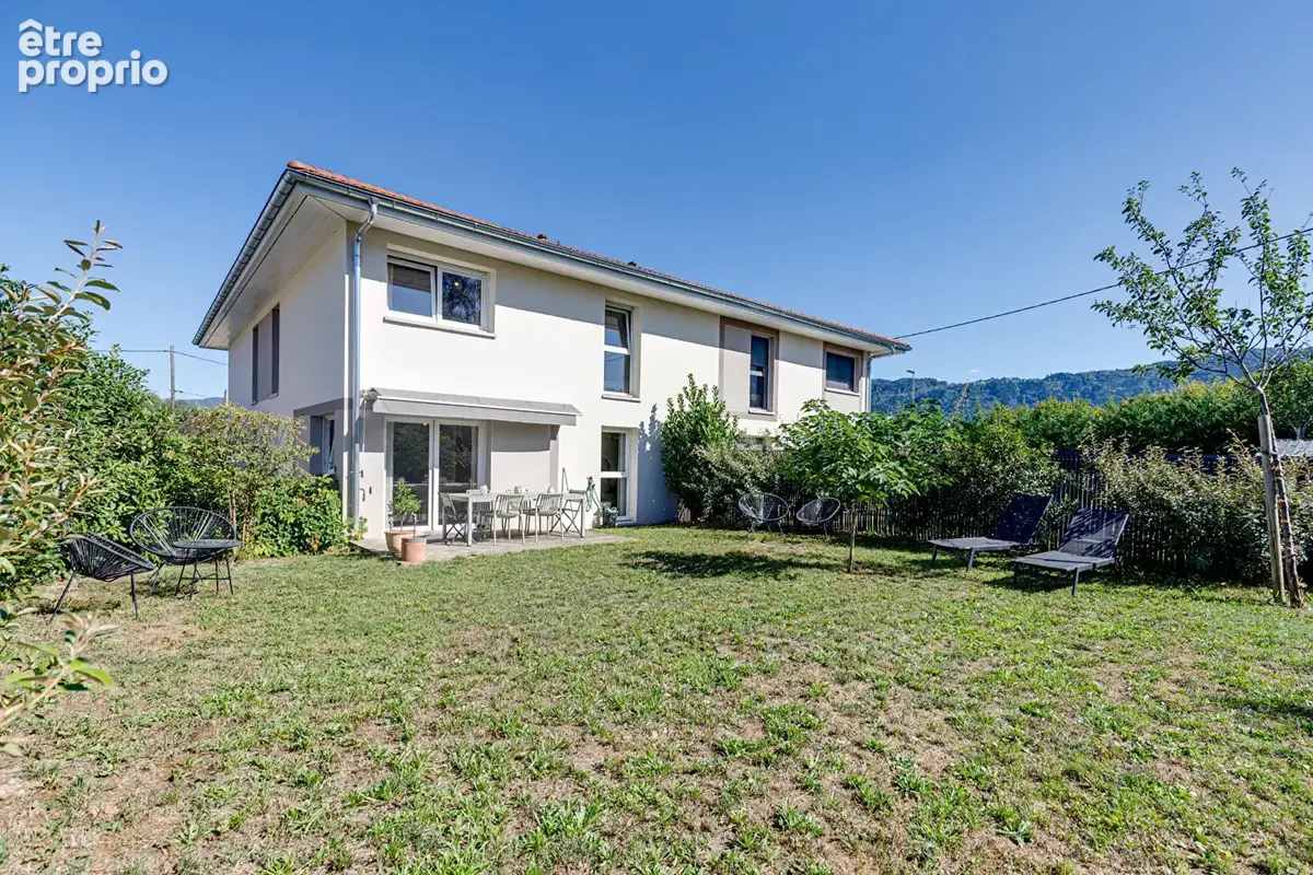 Photo Appartement à Bons-En-Chablais au prix de 460 000€