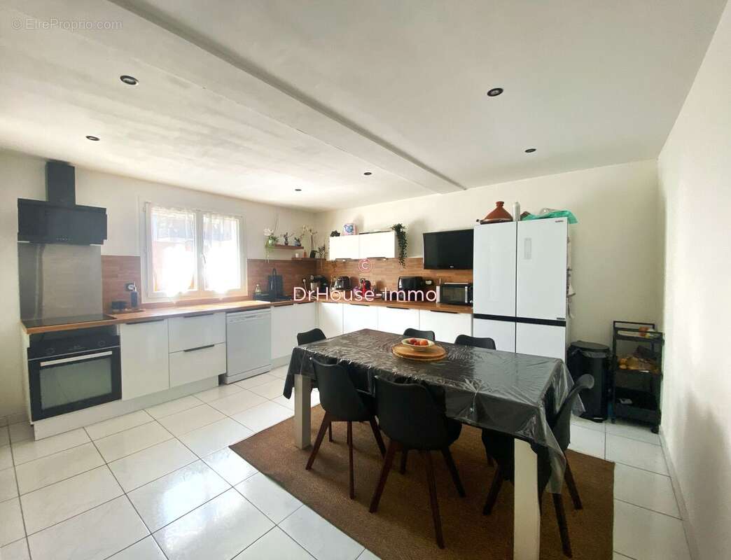 Maison 106 m² à Marseille-8e  - photo 12