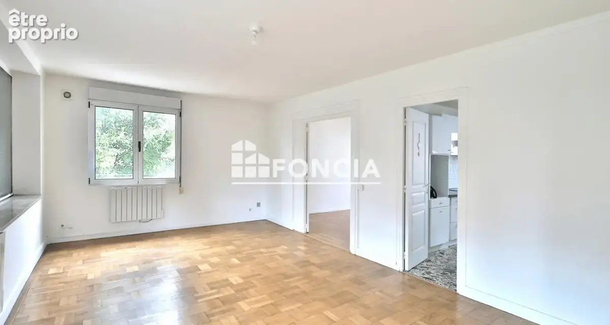 HOUILLES - 2 pièces de 55 M² avec balcon + parking - photo 2