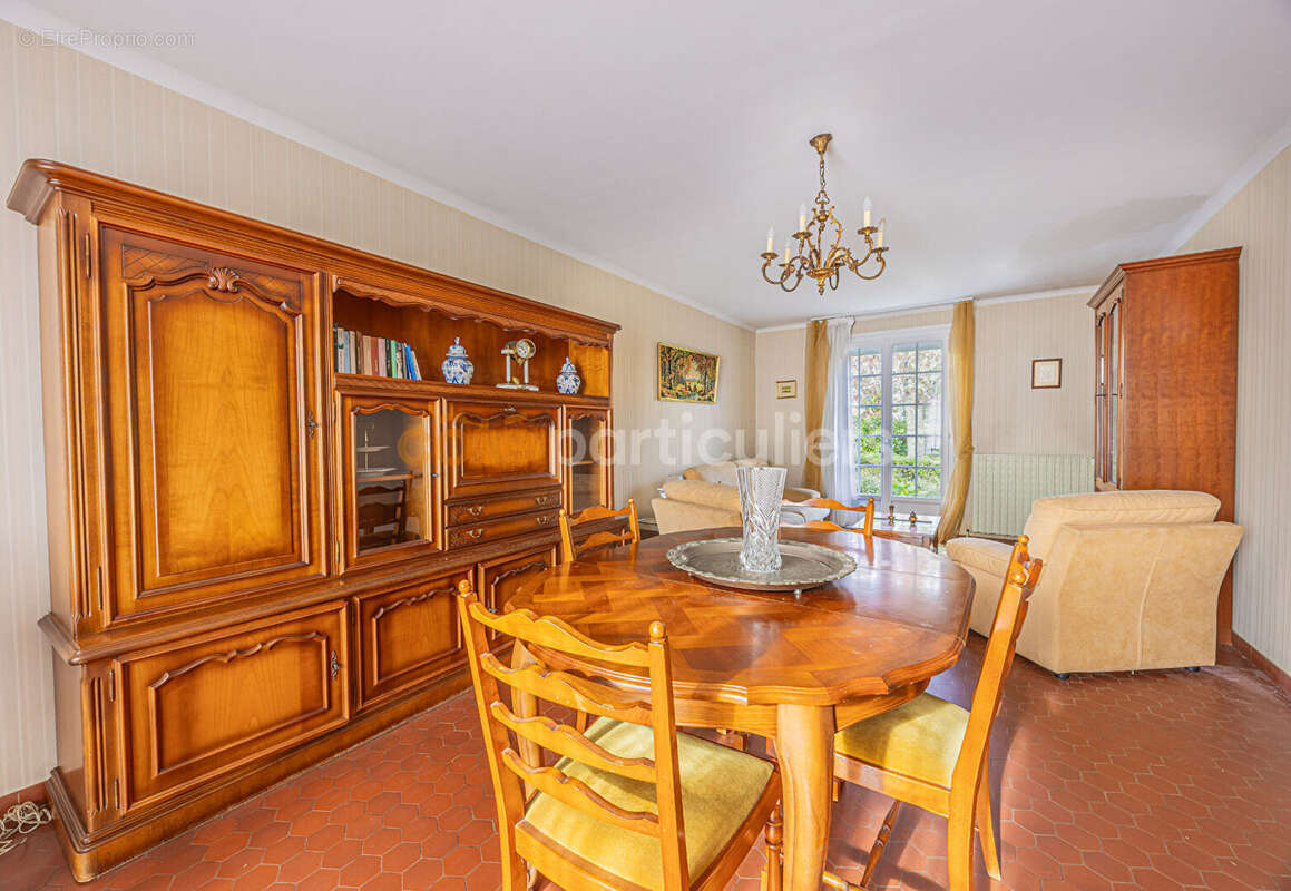 Maison à SAINTE-LUCE-SUR-LOIRE