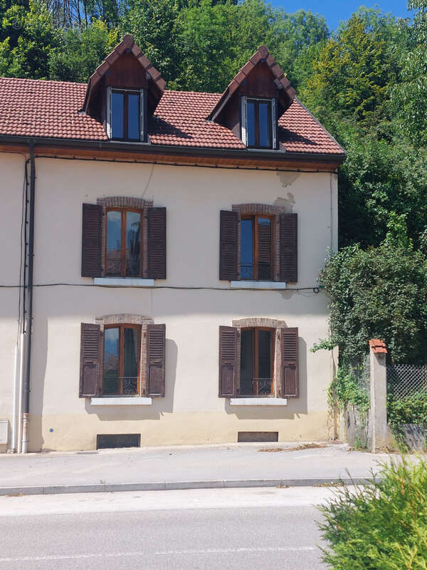 PONTARLIER Appartement No5, de type 3, 1er étage, 75m2 - photo 7