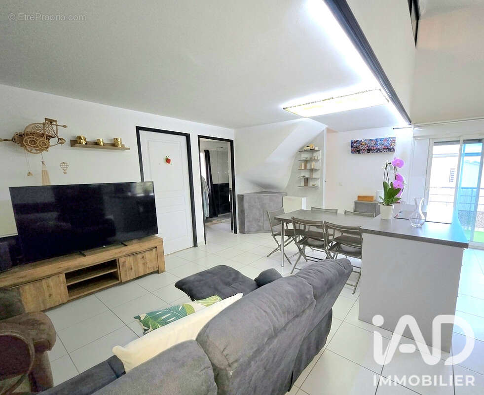 Photo 3 - Appartement à PUGET-SUR-ARGENS