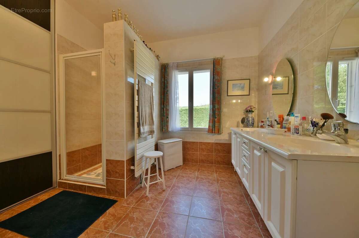 Charmante villa au cœur d'un jardin paysagé - photo 10