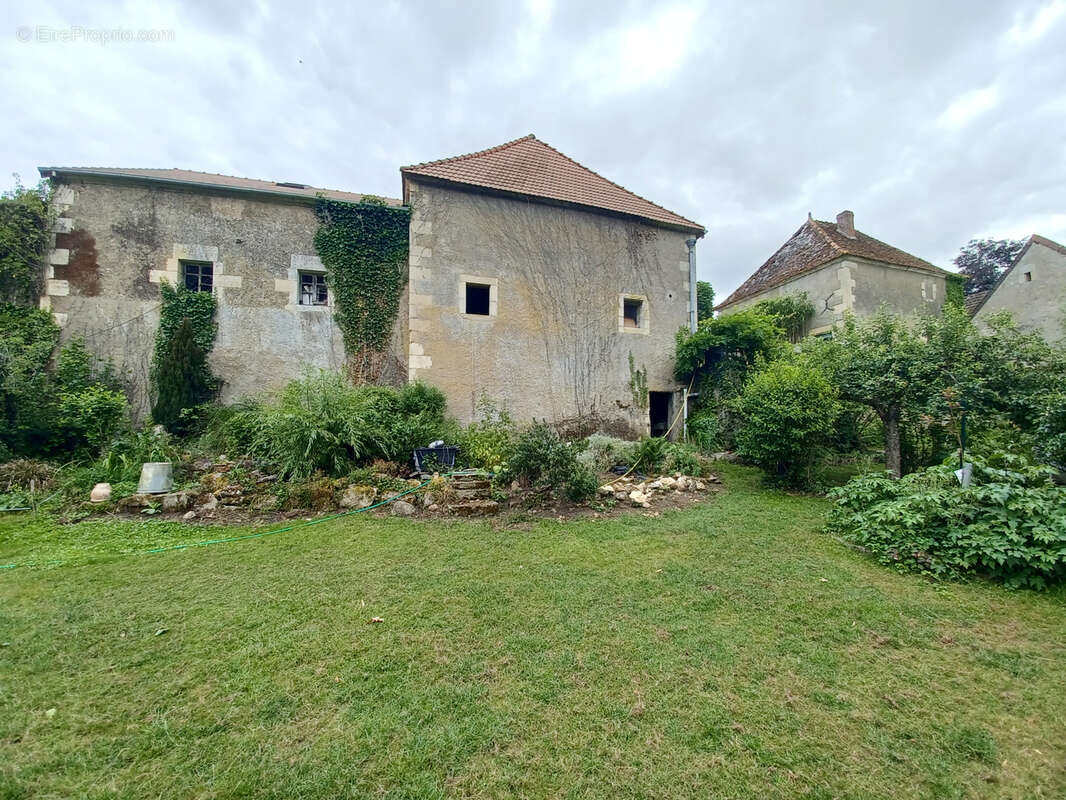 Maison à BEAUMONT-LA-FERRIERE