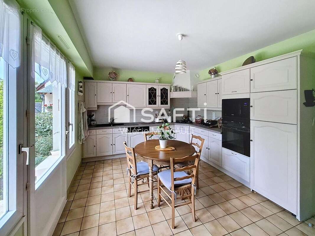 Photo 4 - Maison à LUYNES