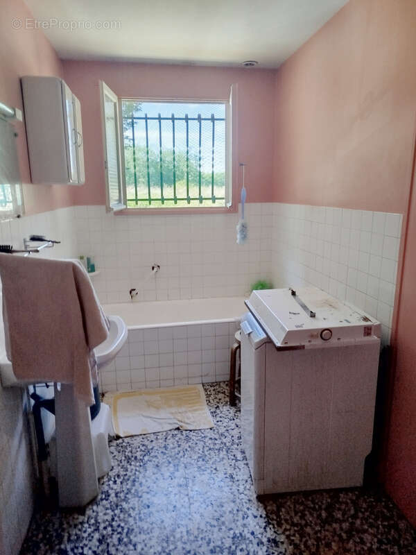 Maison à SAINT-TRIVIER-DE-COURTES