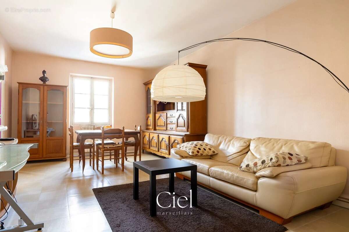 Appartement à MARSEILLE-6E