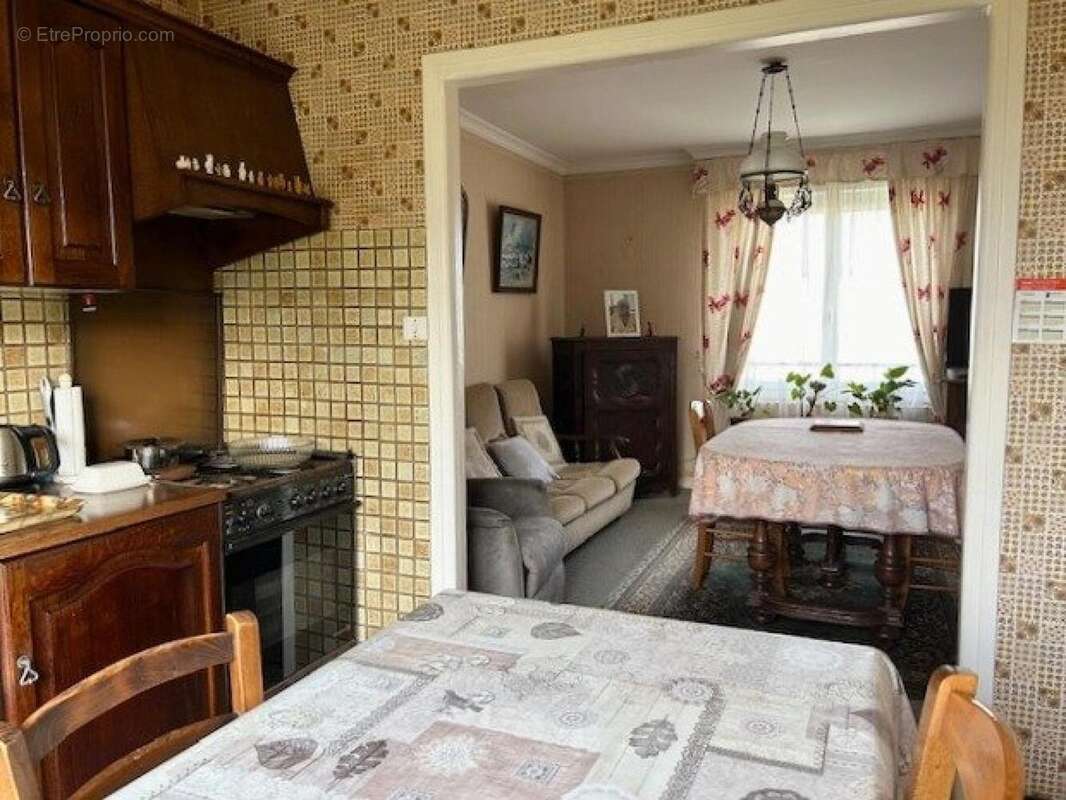 Photo 2 - Maison à LANDIVISIAU