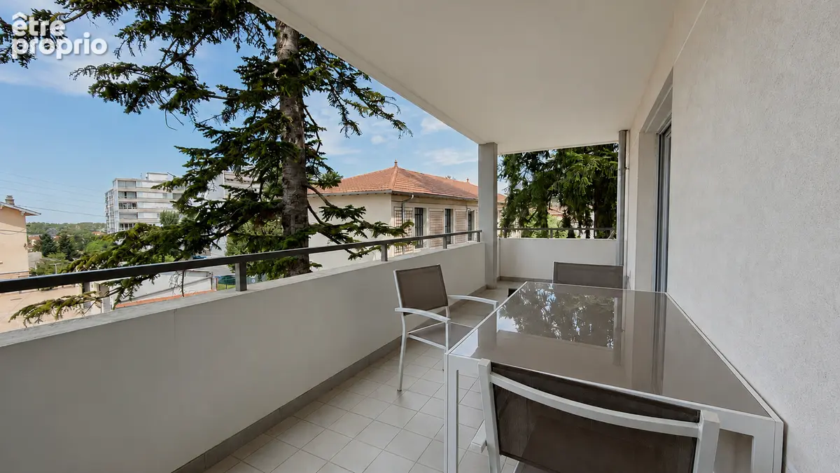 VILLEFRANCHE secteur Parc Vermorel Appartement  T3 de 77 m² avec terrasse - photo 6
