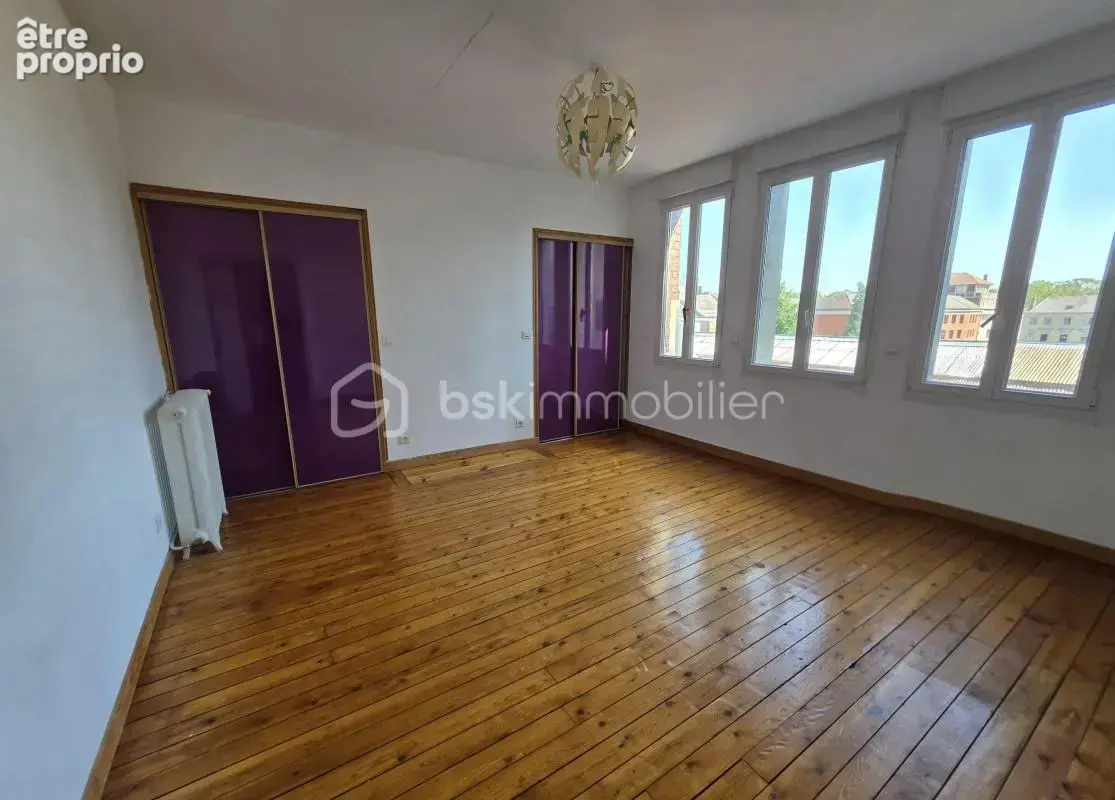 Maison de caractère, 7 chambres avec jardin et stationnement… en plein centre de saint-quentin ! - photo 24