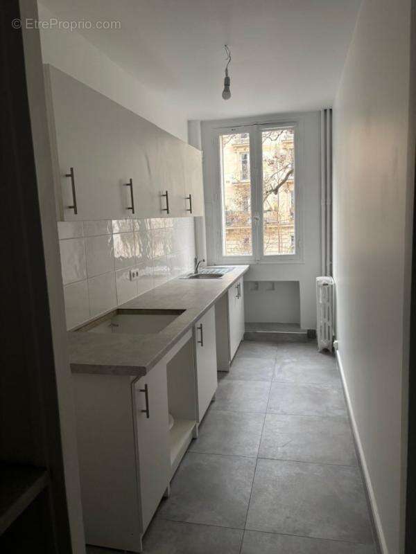 Appartement à PARIS-19E