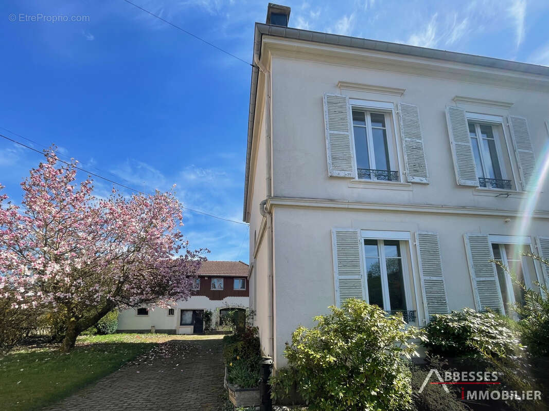 Maison à REMIREMONT