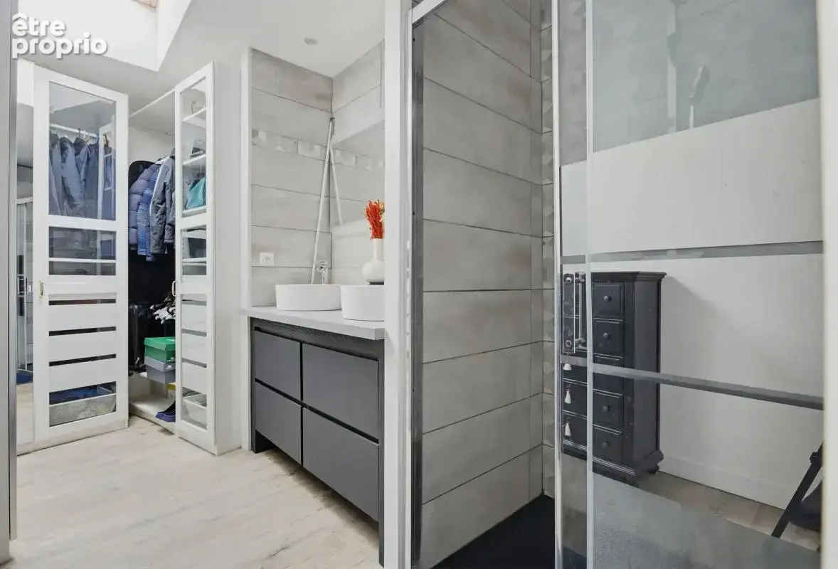 Maison de 5 pièces de 145 m² à Cavignac - photo 8