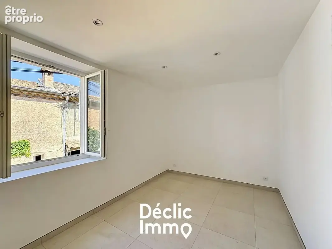 Appartement renove - 2 pieces - terrasse -  pegomas - photo 4