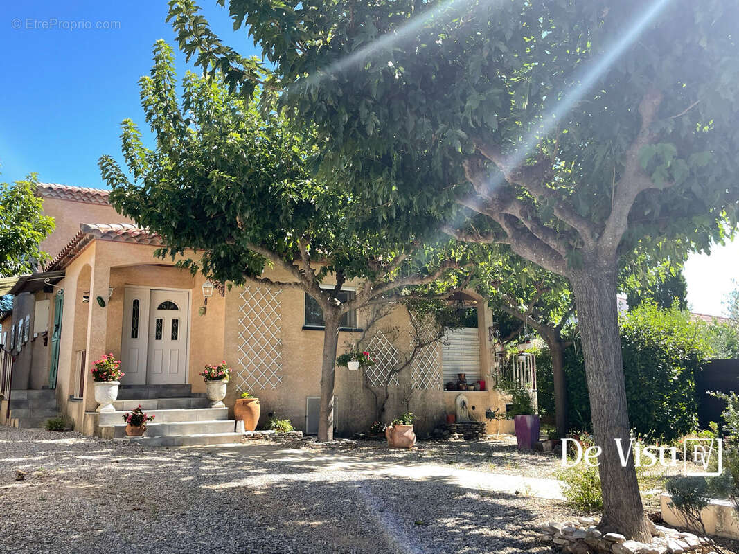 Maison à SAINT-FELIX-DE-LODEZ