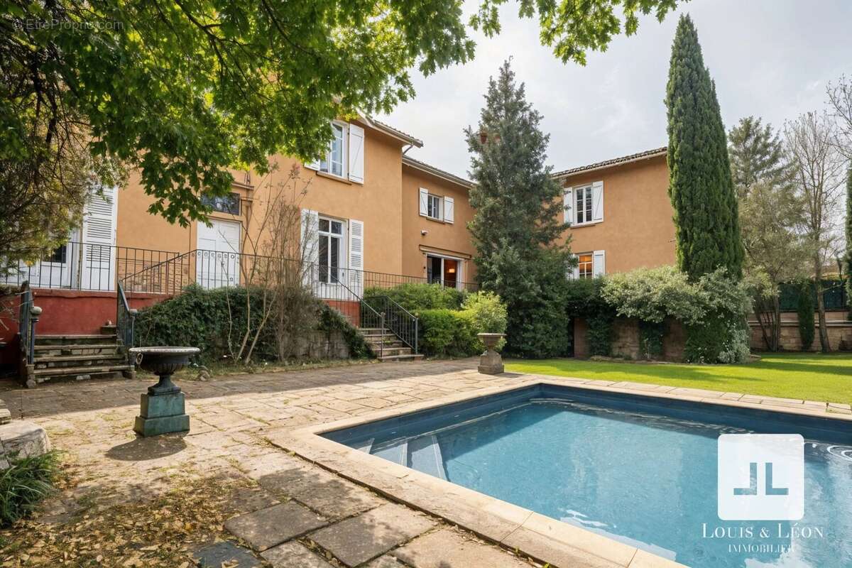 Maison à LACENAS
