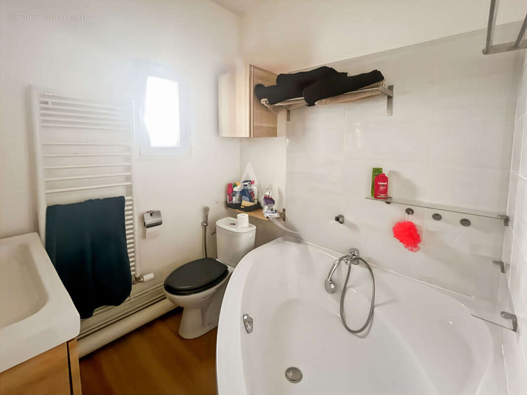 Maison à LES MUREAUX