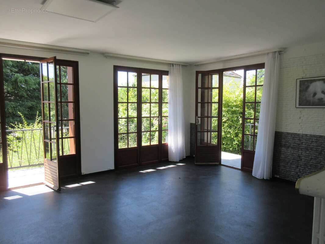 Maison à JOUY-SUR-MORIN