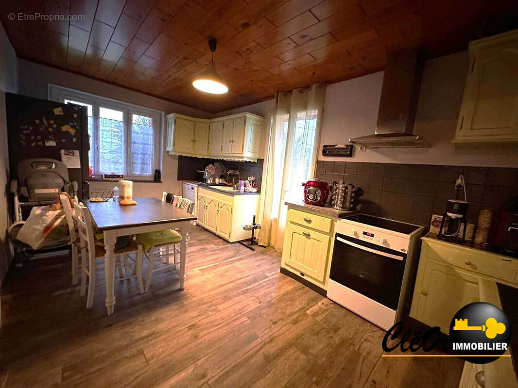 Maison à MONTAGNY-LES-SEURRE