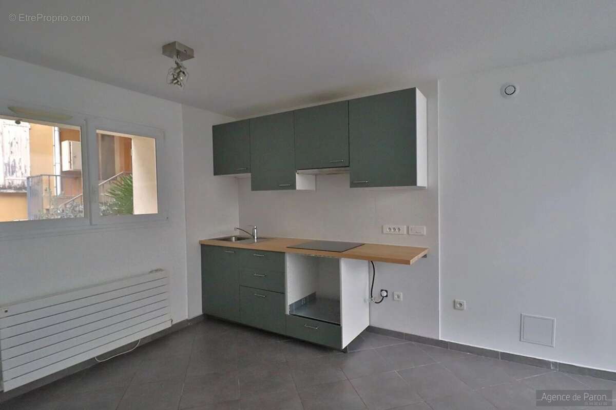 Maison à VERRIERES-LE-BUISSON