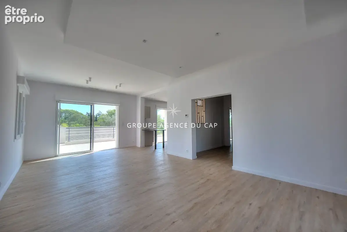 Villa 7 pieces de 190m² avec piscine au calme proche golfs et commerces - photo 8