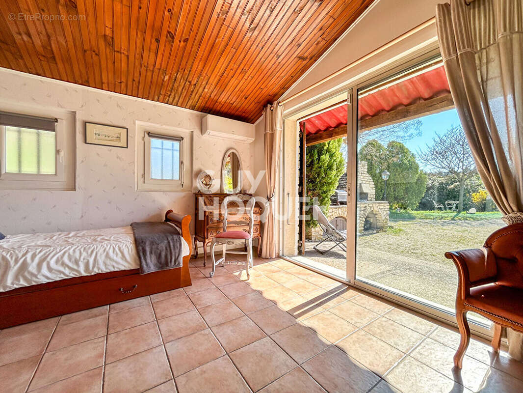 Maison à L'ISLE-SUR-LA-SORGUE