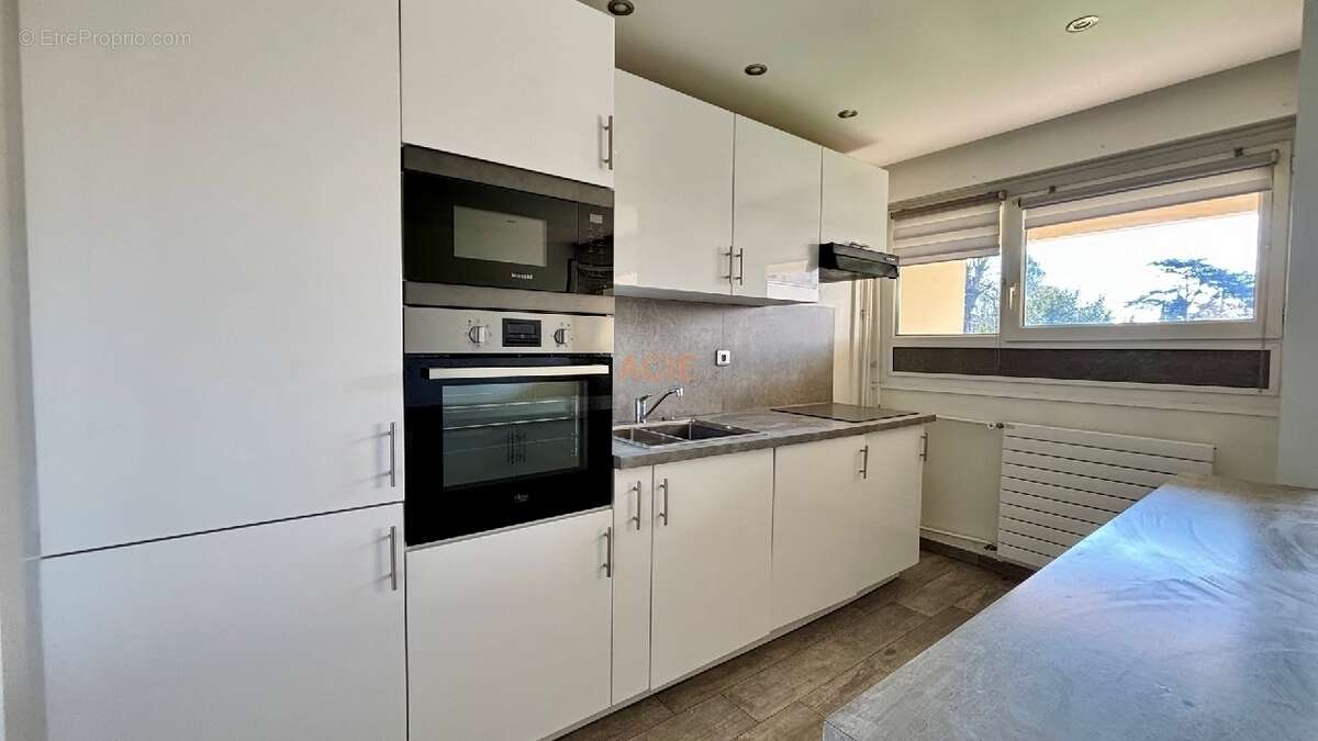 Appartement à LOUVRES